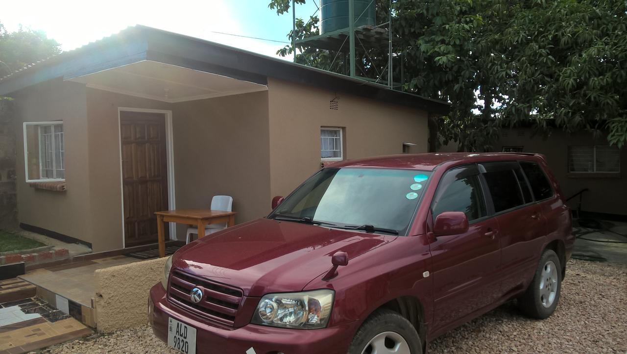 Furnished Self-Catering Guest Wing Bed & Breakfast Lusaka Exterior photo