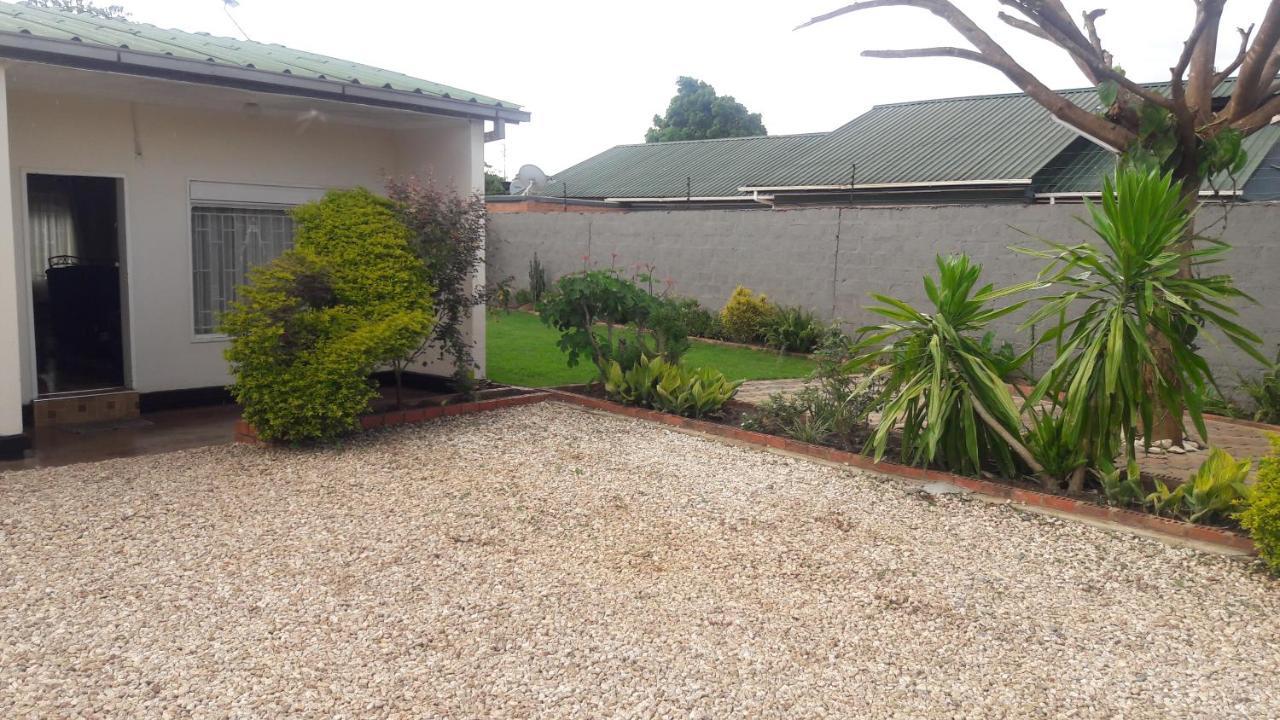 Furnished Self-Catering Guest Wing Bed & Breakfast Lusaka Exterior photo